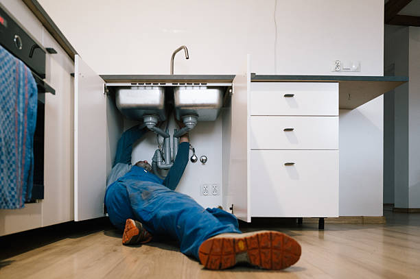 Professional Drain Cleaning technician working in Norris, IL